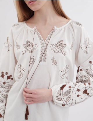Картинка Вишиванка біла з коричневим орнаментом