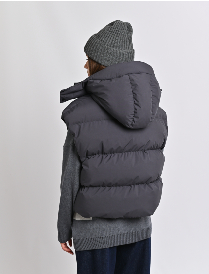 Картинка Жилет темно-сірий