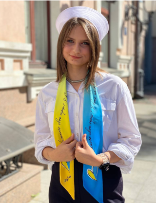 Картинка Хустка-твіллі "У кожного своє серце і воно належить Україні" жовто-синя