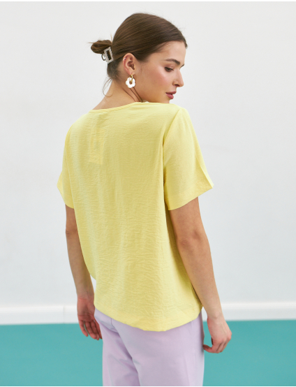 Картинка Блуза-футболка жовта