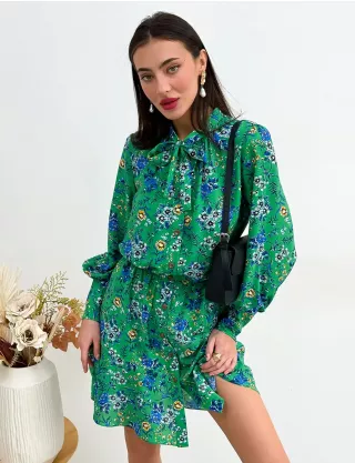 Картинка Сукня міні зелена з квітковим принтом