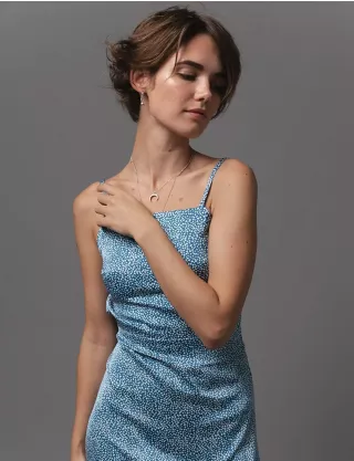 Картинка Сукня міні синя з відкритою спиною