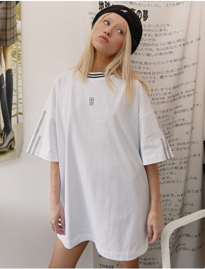 Картинка Футболка біла з принтом