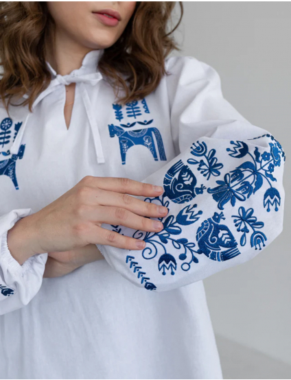 Картинка Вишиванка біла з кониками