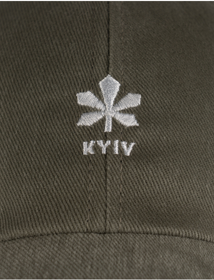 Картинка Кепка зелена з вишивкою