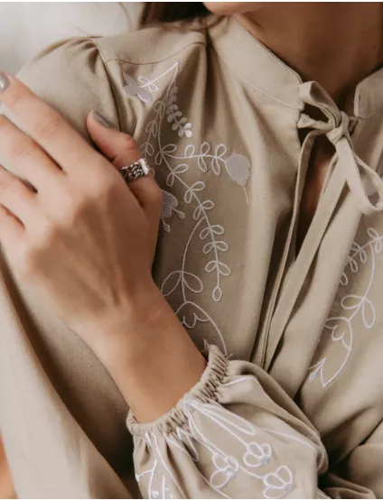 Картинка Вишиванка бежева 