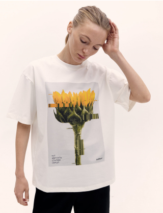 Картинка Футболка "Golden Bloom" біла