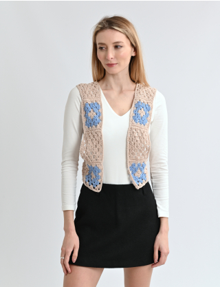 Картинка Жилет бежевий з блакитними квітами