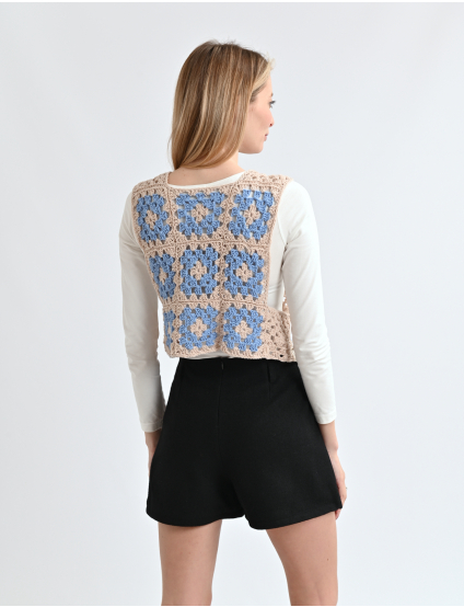 Картинка Жилет бежевий з блакитними квітами