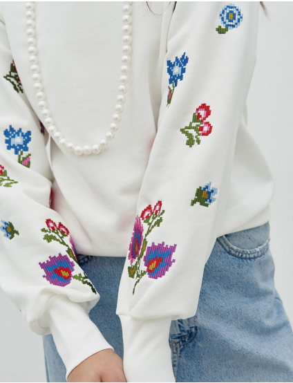 Картинка Світшот білий з вишивкою
