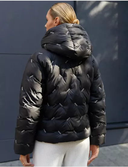 Картинка Куртка чорна з принтом