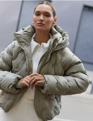 Картинка Куртка зелена