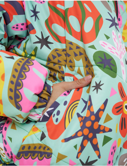 Картинка Куртка світло-зелена з принтом