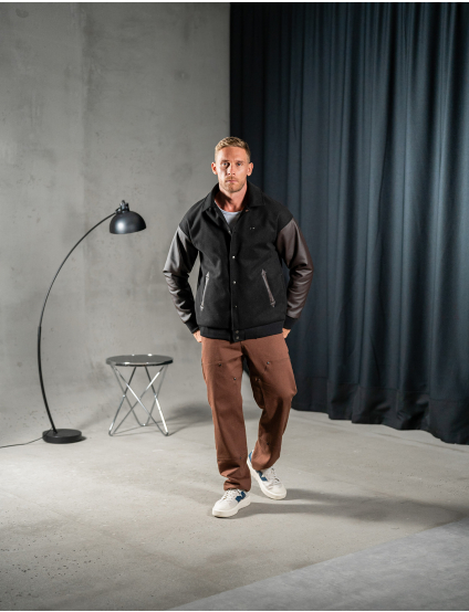 Картинка Куртка чорно-коричнева