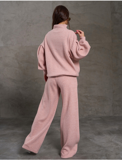 Картинка Костюм рожевий