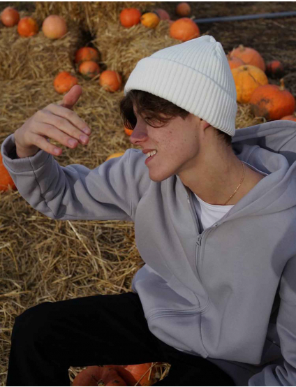 Картинка Шапка біла