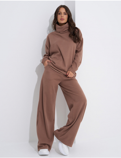 Картинка Костюм коричневий
