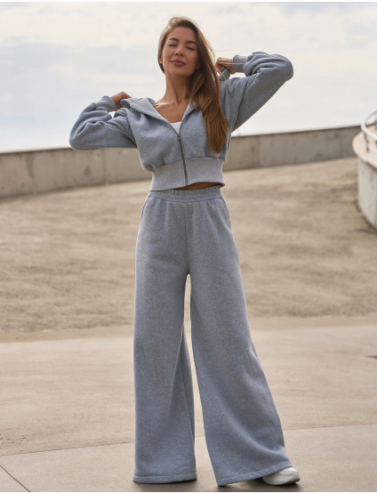 Картинка Костюм світло-сірий