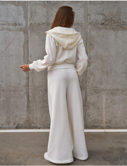 Картинка Костюм білий