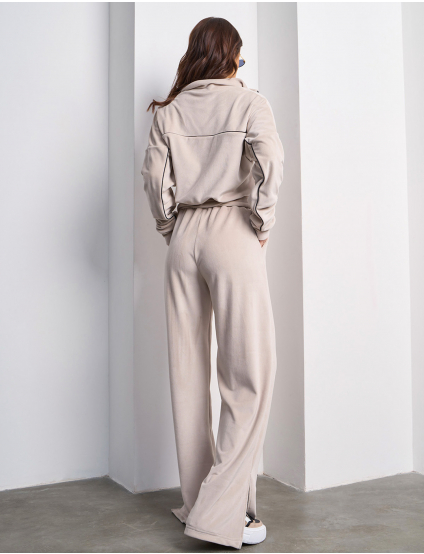 Картинка Костюм бежевий