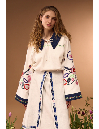 Картинка Вишиванка біла з синьою вишивкою