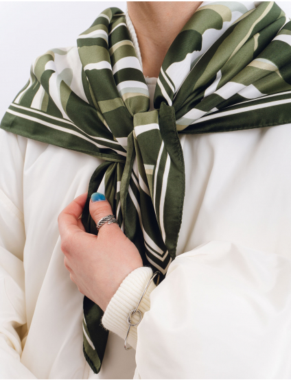 Картинка Хустка зелена з принтом