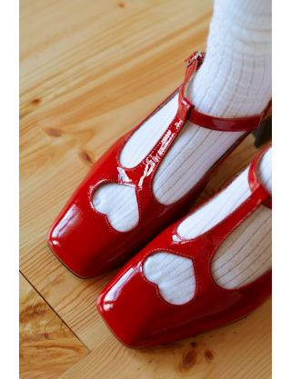 Картинка Туфлі червоні шкіряні