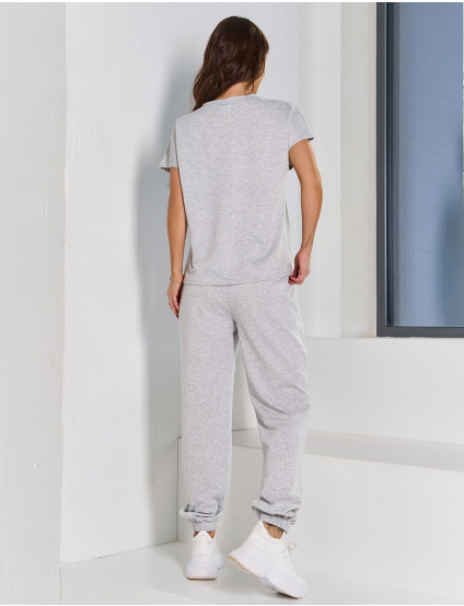 Картинка Костюм світло-сірий