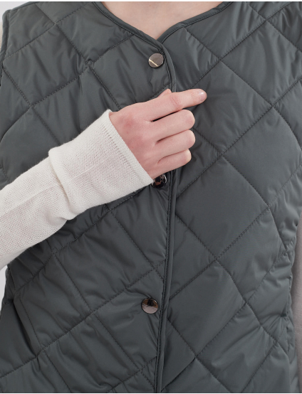 Картинка Жилет темно-зелений 