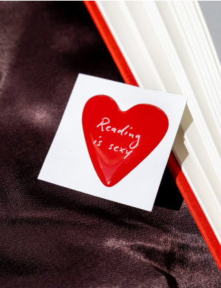 Картинка Наліпка "Reading is sexy"