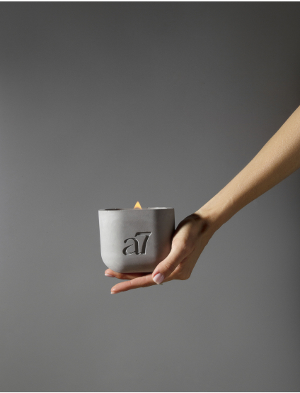 Картинка Аромасвічка LEATHER & PATCHOULI