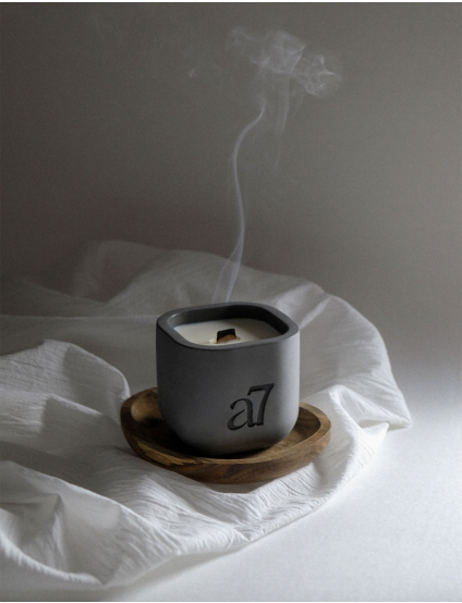 Картинка Аромасвічка WHITE CASHMERE