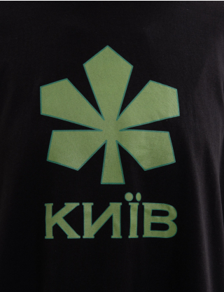 Картинка Футболка чорна з принтом 
