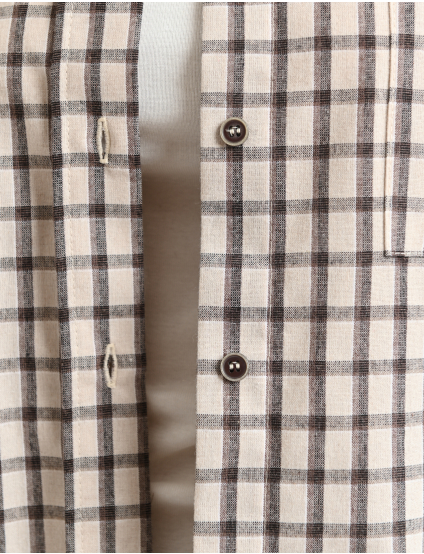 Картинка Сорочка бежева в клітинку з накладними кишенями