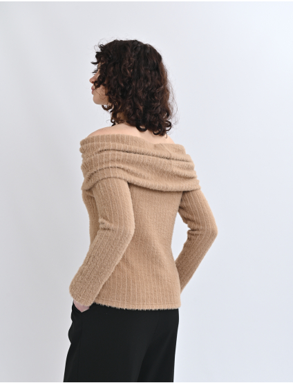 Картинка Светр коричневий