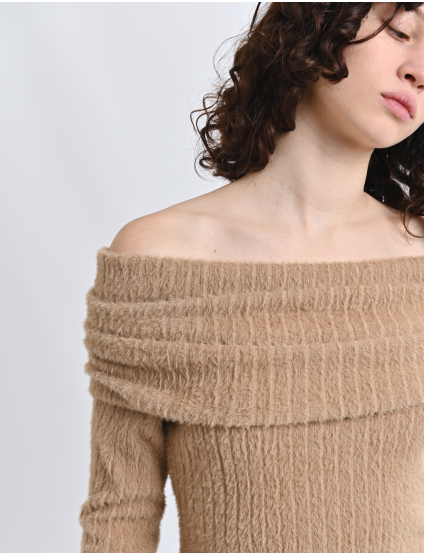 Картинка Светр коричневий