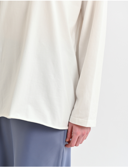 Картинка Базовий молочний лонгслів