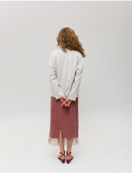 Картинка Лонгслів бежевий з принтом 