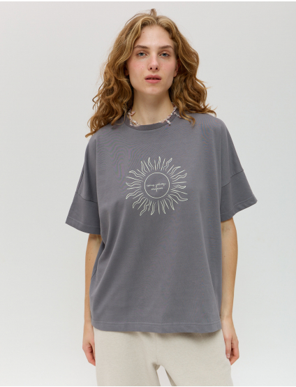 Картинка Футболка темно-сіра з принтом 