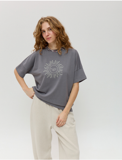 Картинка Футболка темно-сіра з принтом 