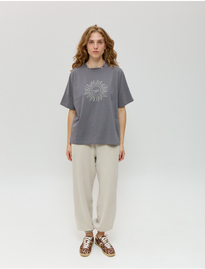 Картинка Футболка темно-сіра з принтом 