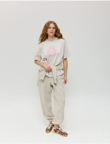 Картинка Футболка бежева з принтом 