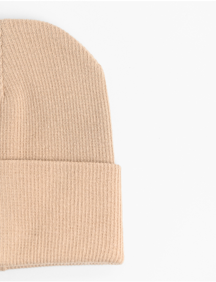 Картинка Шапка бежева 