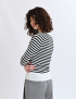 Картинка Светр у смужку з контрастним низом