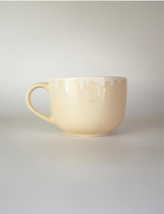 Картинка Керамічна чашка ручної роботи  «Ведмедик на пакеті»