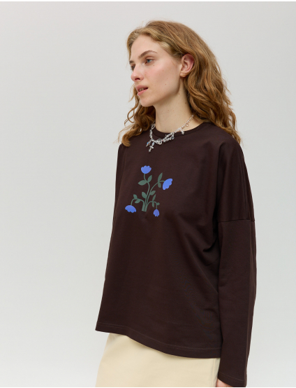 Картинка Лонгслів темно-коричневий з принтом 
