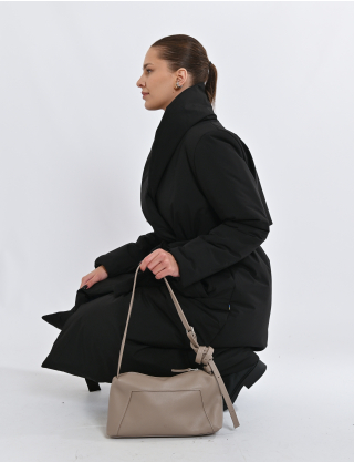 Картинка Сумка світло-бежевого кольору з мінімалістичним дизайном