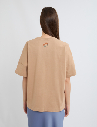 Картинка Футболка з принтом та вільним силуетом