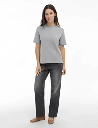 Картинка Жіноча світло-сіра базова футболка