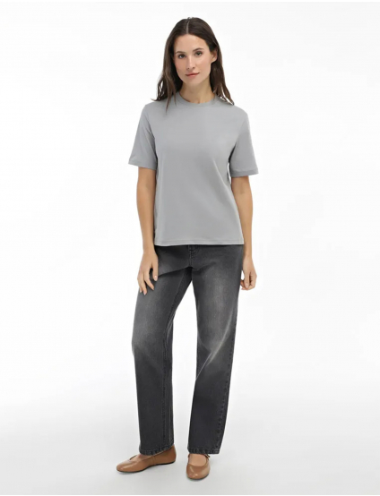 Картинка Жіноча світло-сіра базова футболка